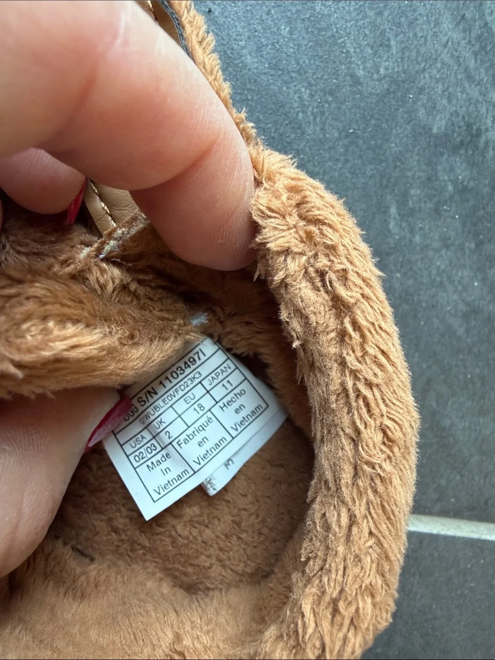 UGG infant chestnut size 2/3 (6-12 mo) plush brown Slip-On Slippers